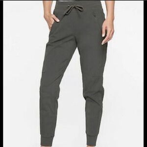 Athleta North Trekkie Jogger, Arbor Olive
